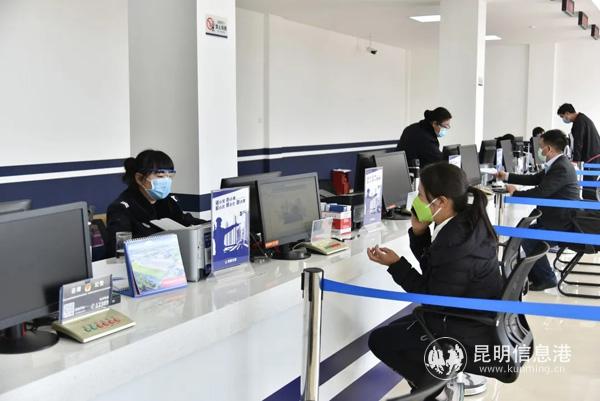 昆明疫情防控冷知识 受疫情影响许多服务窗口关闭，除了这一个——信息咨询热线一直保持着的温暖